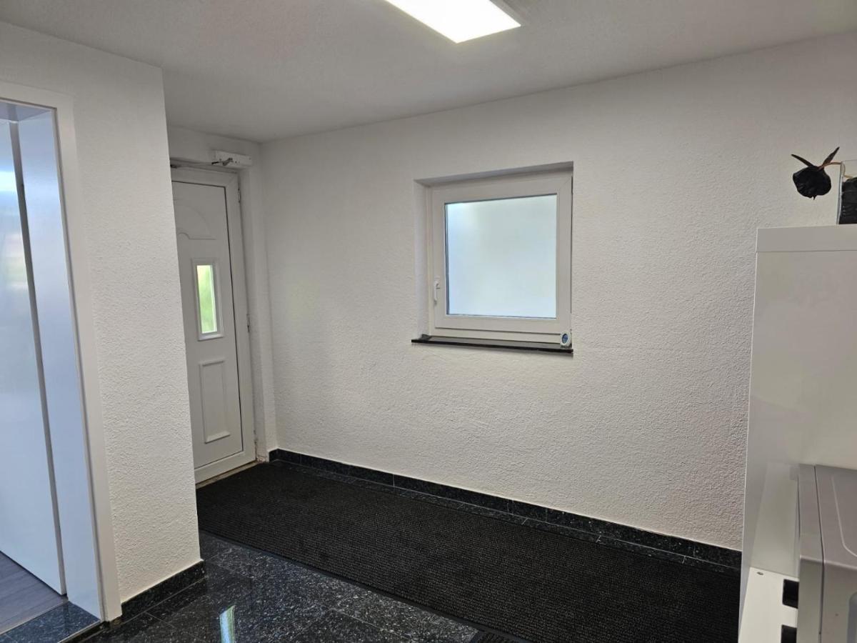 Ferienwohnung ELW sonnig,Terasse, bis zu 13 Schlafpl. Obergroningen Exterior foto
