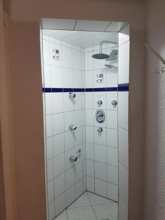 Ferienwohnung ELW sonnig,Terasse, bis zu 13 Schlafpl. Obergroningen Exterior foto