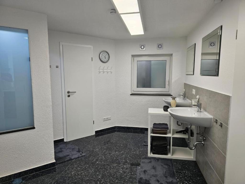 Ferienwohnung ELW sonnig,Terasse, bis zu 13 Schlafpl. Obergroningen Exterior foto