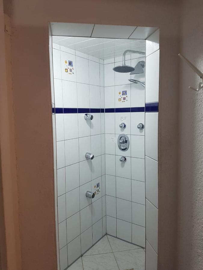 Ferienwohnung ELW sonnig,Terasse, bis zu 13 Schlafpl. Obergroningen Exterior foto